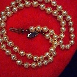 Rare 1930s authentic single-strand European cultured pearl necklace.